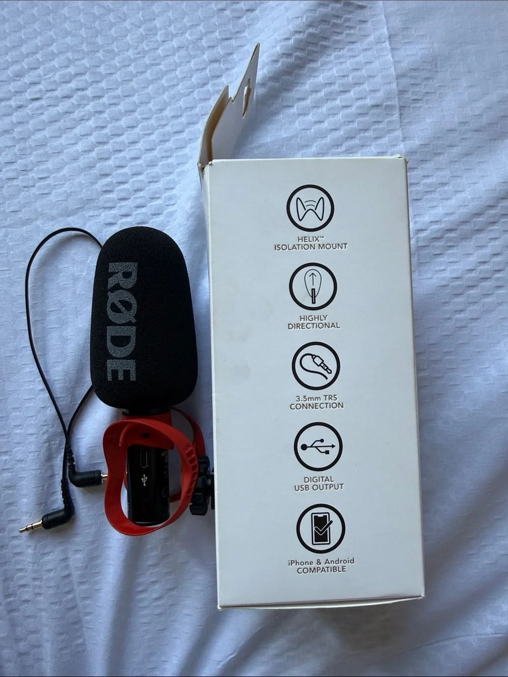 RØDE VideoMic GO II On-Camera Shotgun Microphone - Black & Red